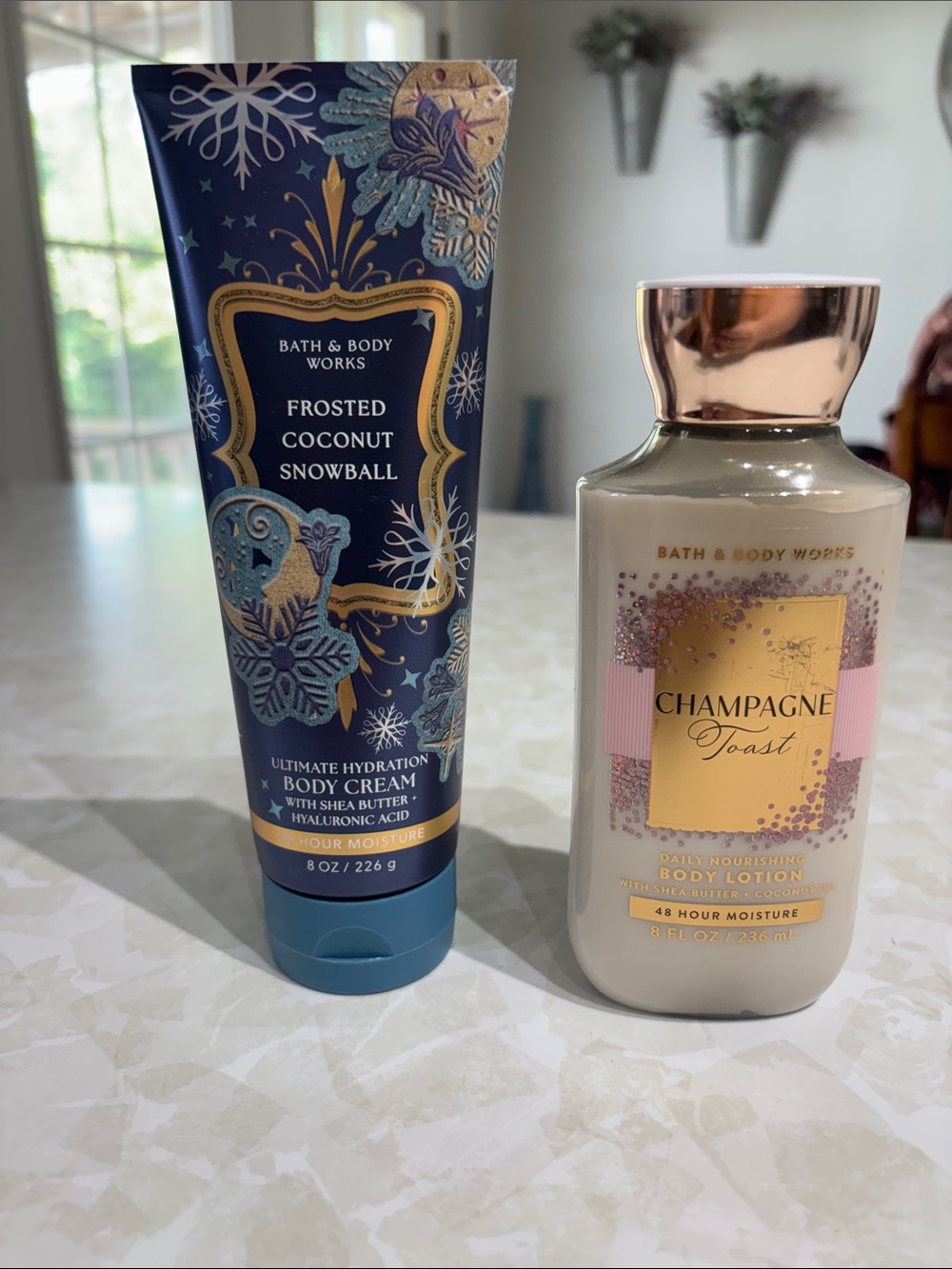 Bath and Body Works-Frosted Coconut Snowball & Champagne Toast